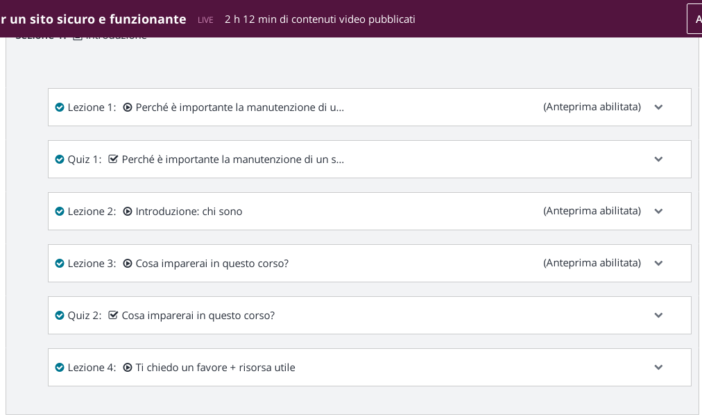 la sezione curriculum dei corsi udemy